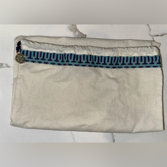 Tory Burch Marion Quilted Leather T-Strap Sandal Size 7 Color Sand W Box & Bag - Picture 15 of 16